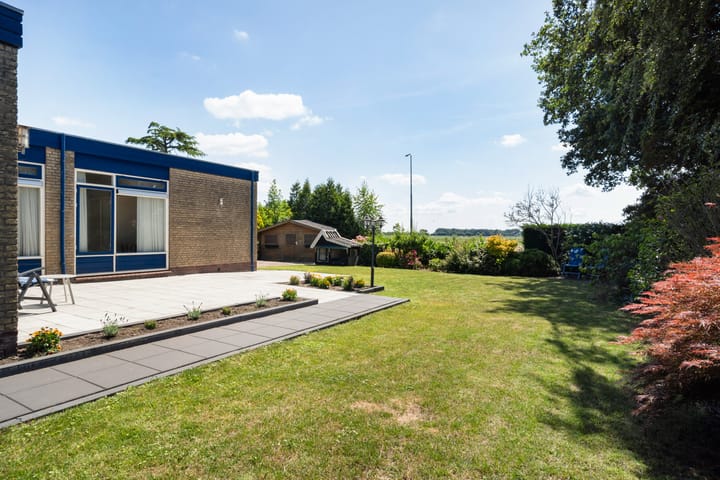 Foto 35 van Meidoornlaan 6