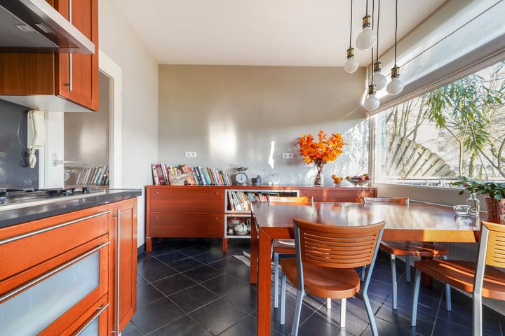 Foto 19 van Koebergstraat 15