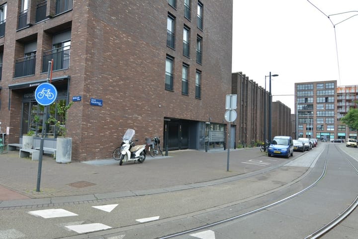 Photo 2 of Julius Pergerstraat 1