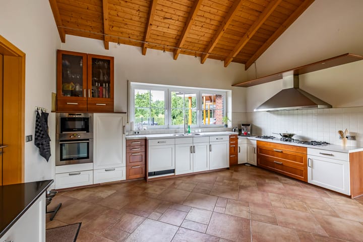 Photo 40 of Groenelaan 6