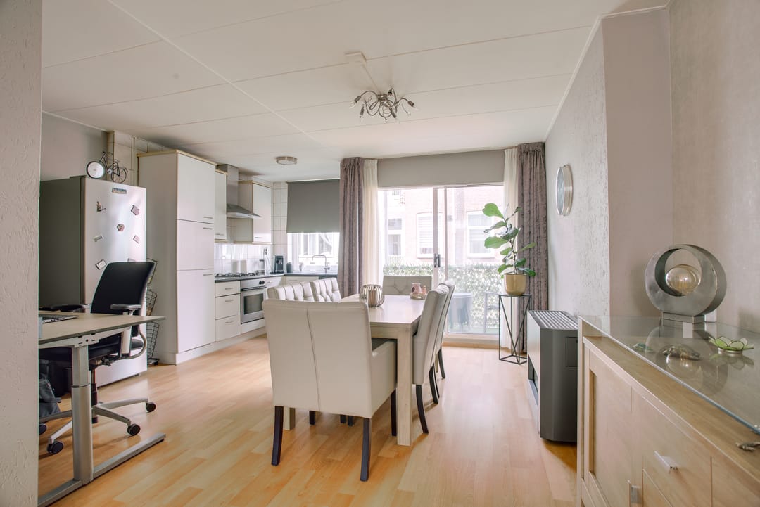 Photo 8 of Katwijkstraat 74