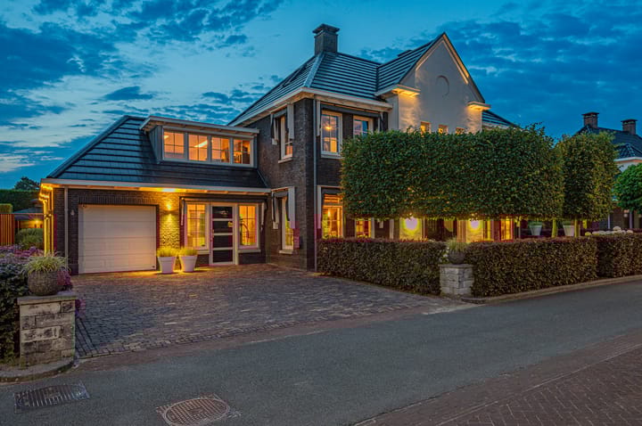 Refter 12 main image