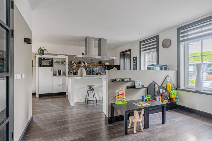 Photo 25 of Refter 12