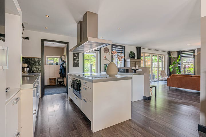 Photo 27 of Refter 12