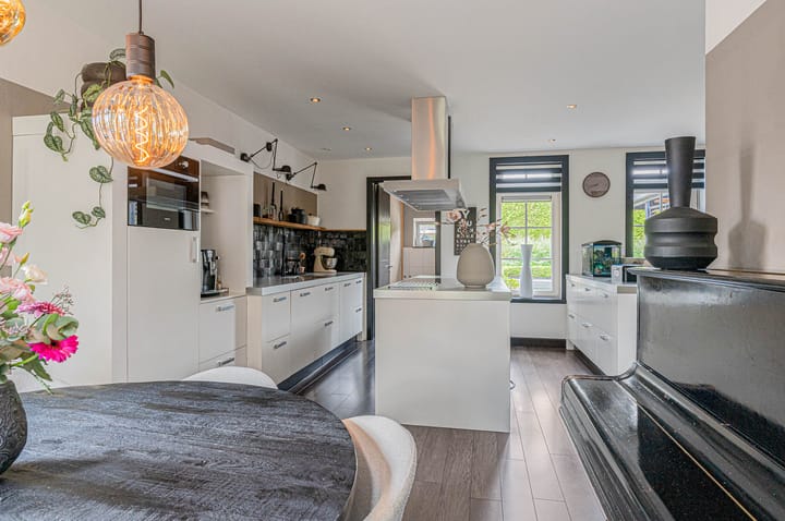 Photo 30 of Refter 12