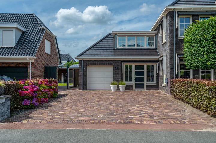 Photo 52 of Refter 12