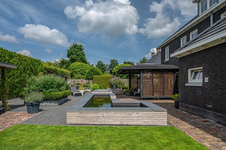 Photo 69 of Refter 12