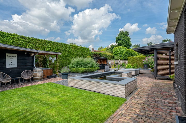 Photo 70 of Refter 12