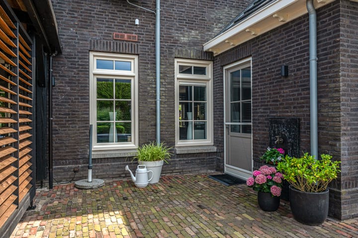 Photo 78 of Refter 12