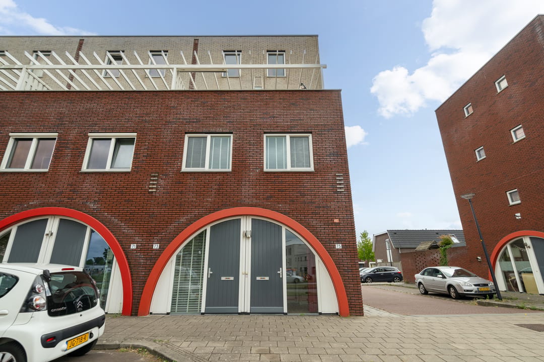 Foto 1 van Zuiderspoorstraat 75