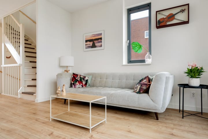 Photo 9 of Zuiderspoorstraat 75