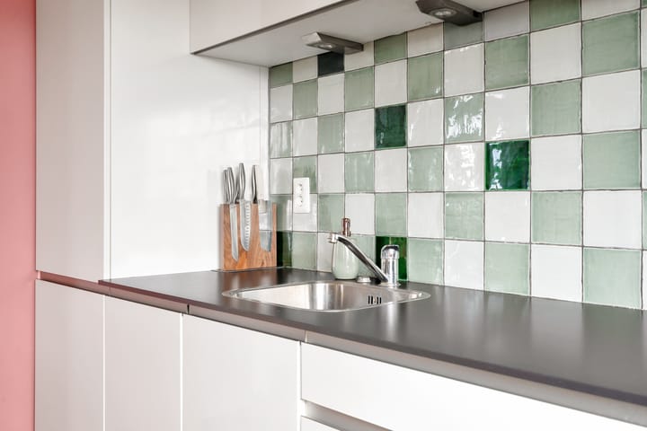 Photo 17 of Zuiderspoorstraat 75