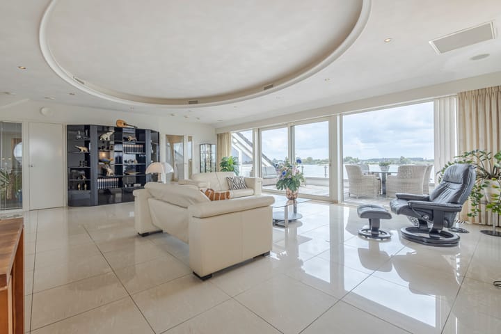 Foto 6 van Rivierdijk 199