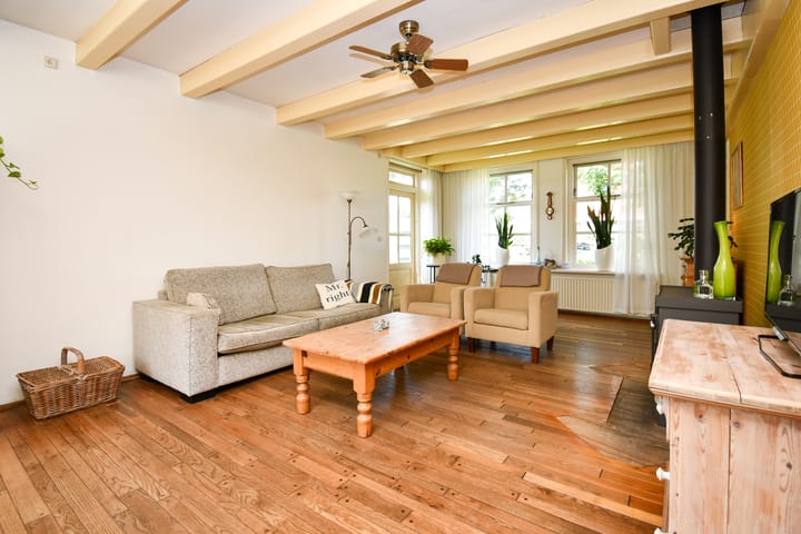 Foto 11 van Oosterburen 62