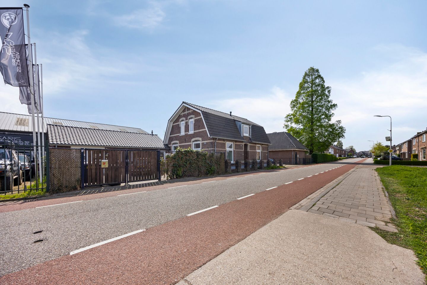 Bekijk foto 3 van Tielsestraat 9