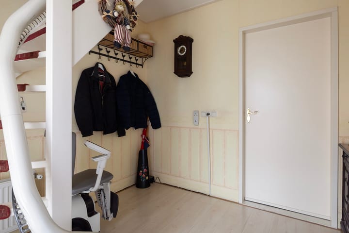 Foto 12 van drs. S. van Tuinenleane 30