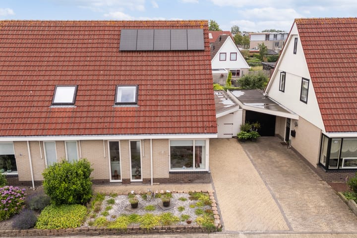 Foto 53 van drs. S. van Tuinenleane 30