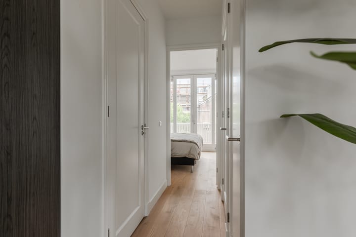 Foto 24 van Admiraal De Ruijterweg 95-D