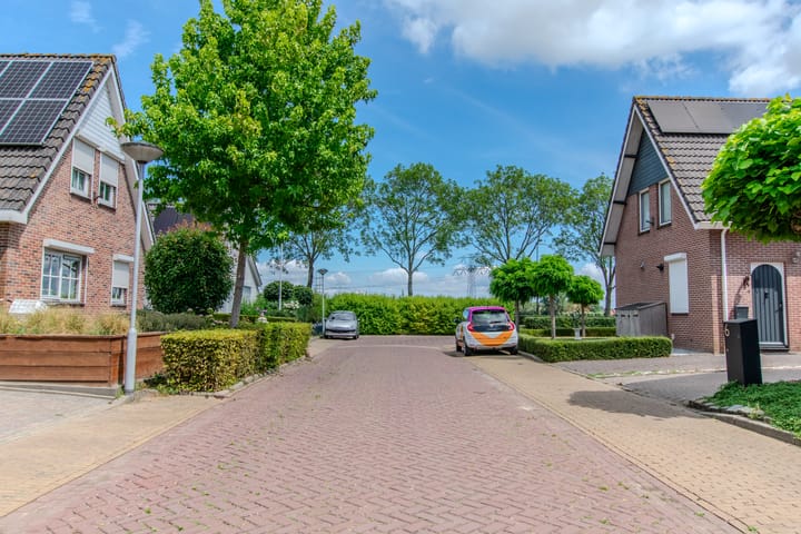 Photo 28 of Pontiaanstraat 12