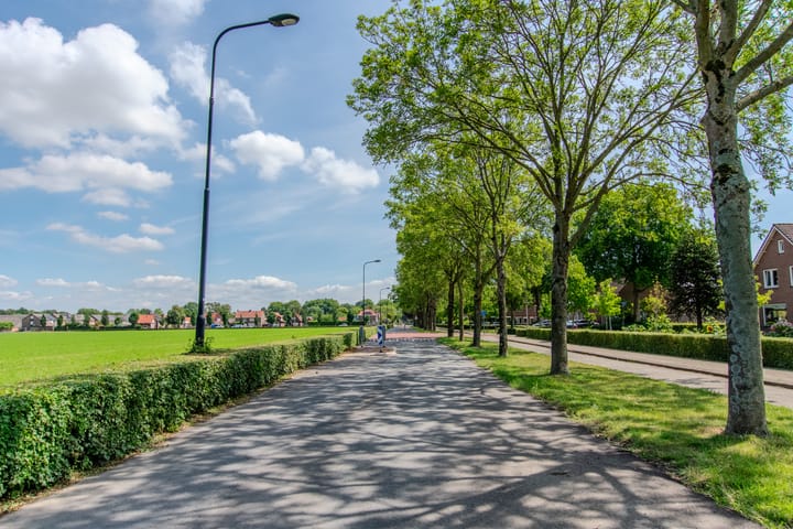 Photo 32 of Pontiaanstraat 12