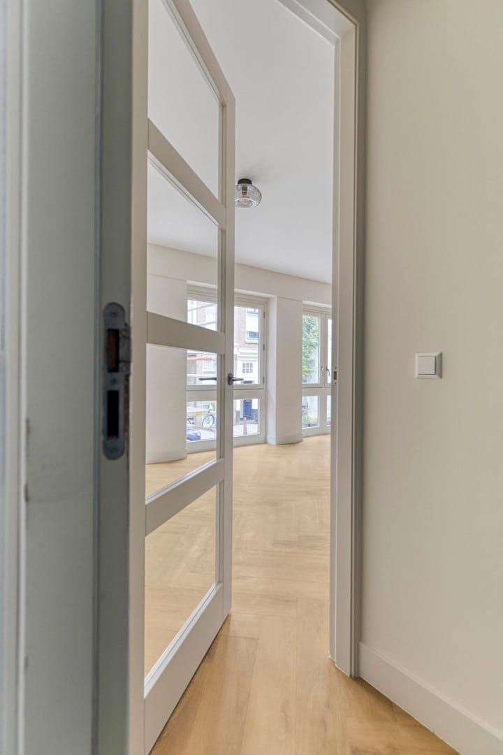 Photo 4 of Utrechtsedwarsstraat 48-A