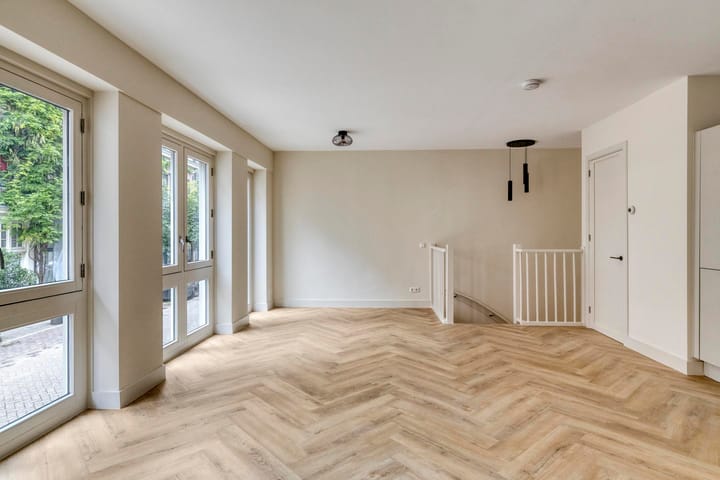 Photo 5 of Utrechtsedwarsstraat 48-A