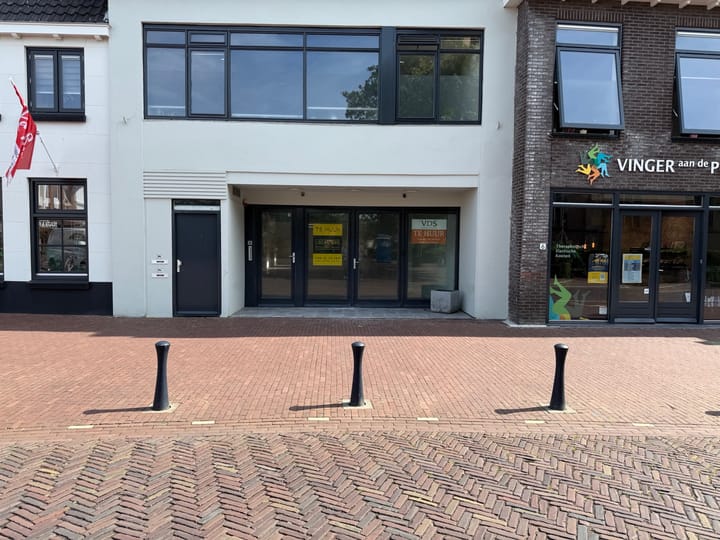 Kerkplein 4, Monster