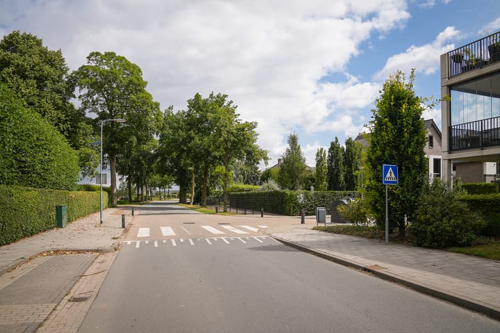 Photo 35 of Rijnstraat 8-D