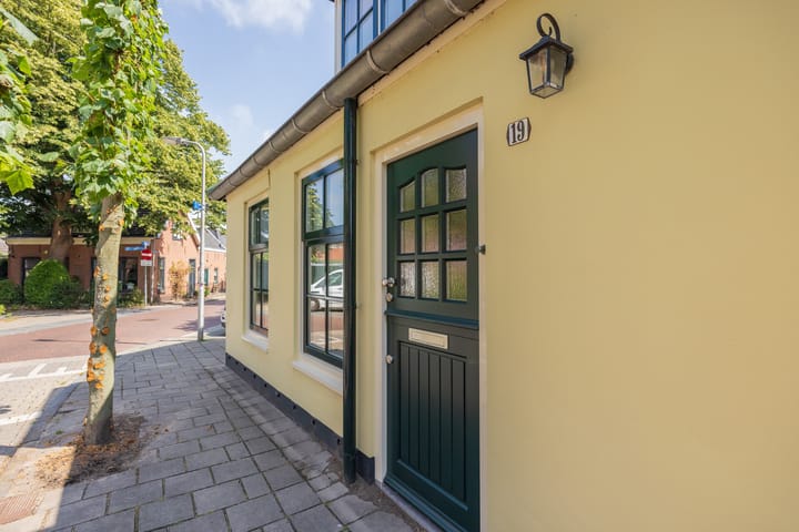 Photo 2 of Schoolstraat 19