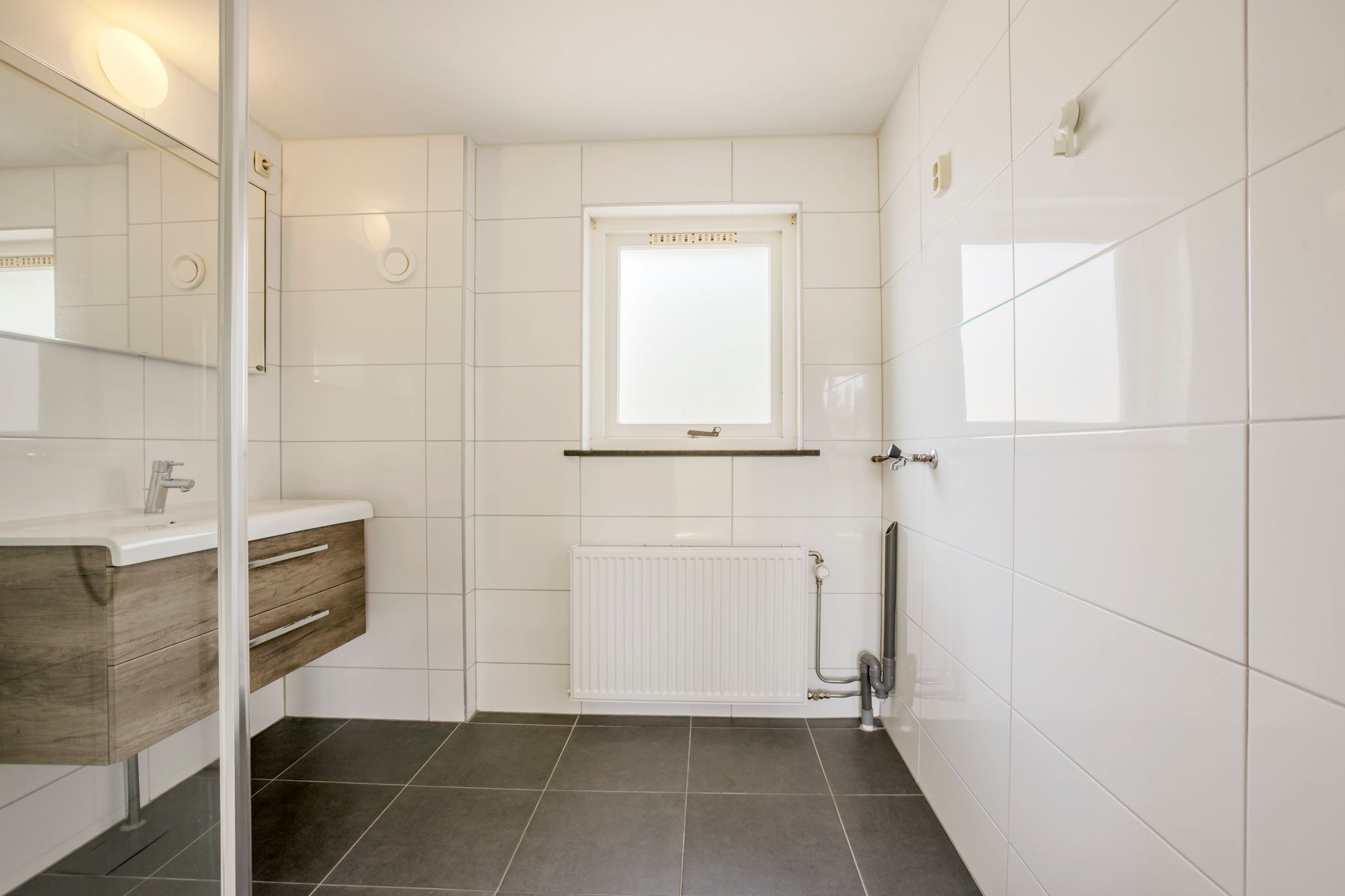 Foto 27 van Weegbree 47