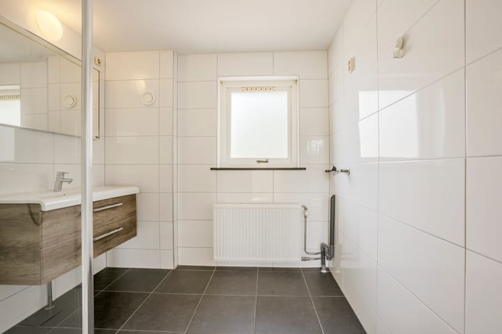 Foto 27 van Weegbree 47