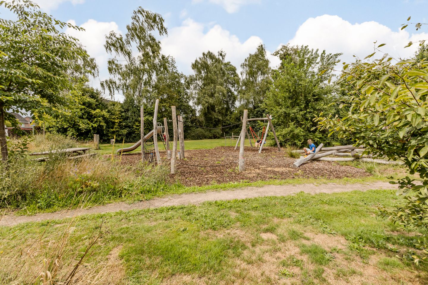 Foto 49 van Weegbree 47