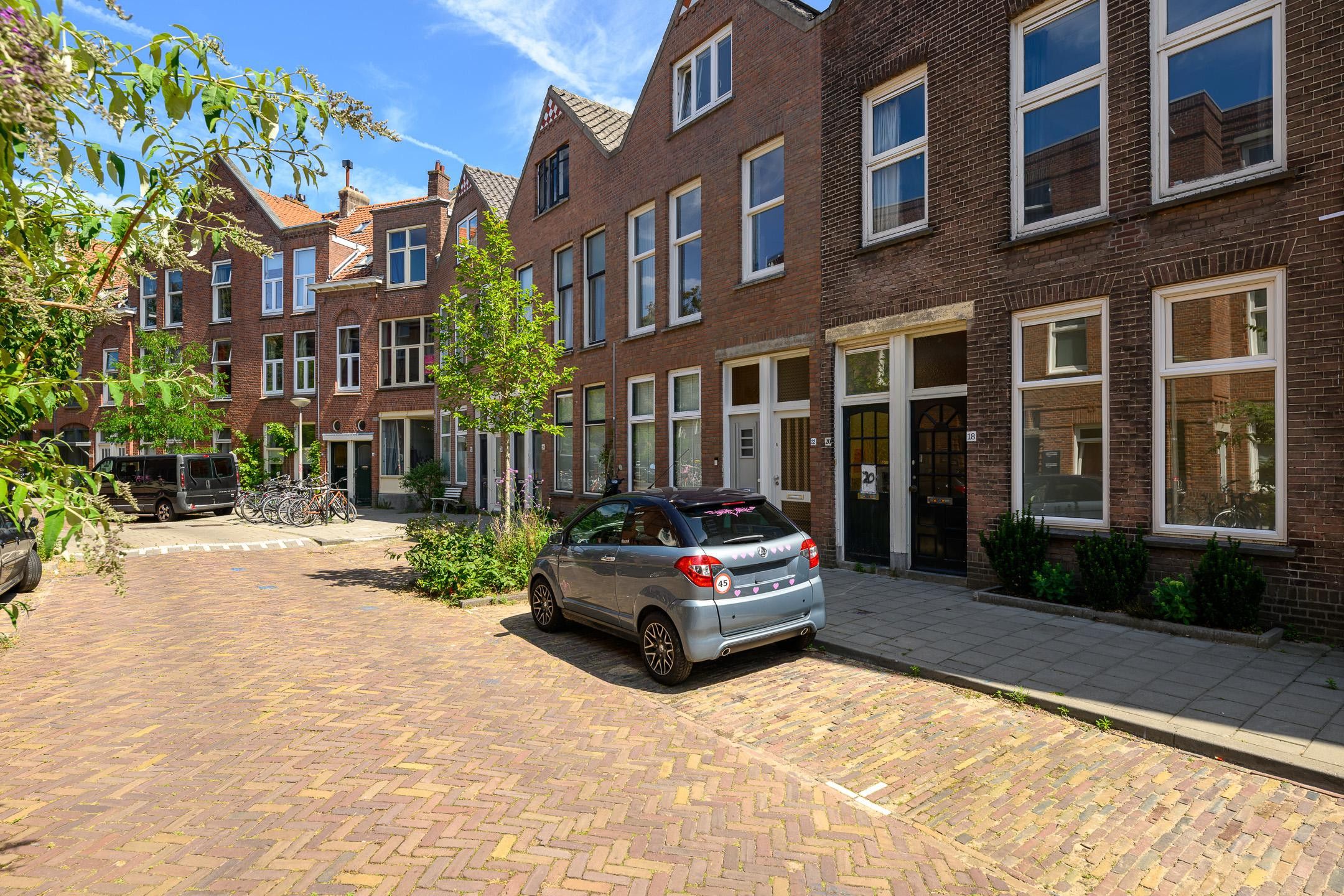 Foto 30 van Cornelis Trompstraat 18