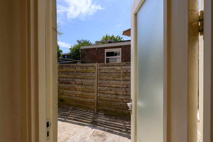 Foto 21 van Cornelis Trompstraat 18