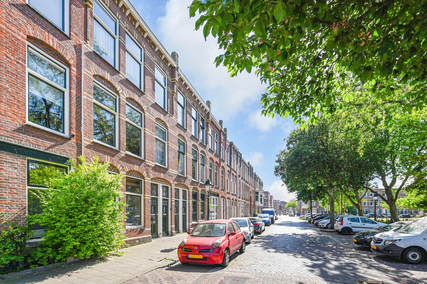 Foto 1 van Newtonplein 66-A