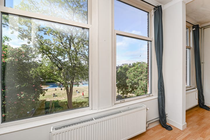 Foto 4 van Newtonplein 66-A