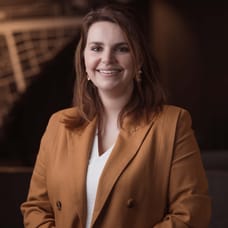 Shalyn van der Poel - Secretaresse