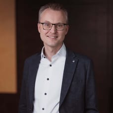 Adjan Sterkenburg - Makelaar