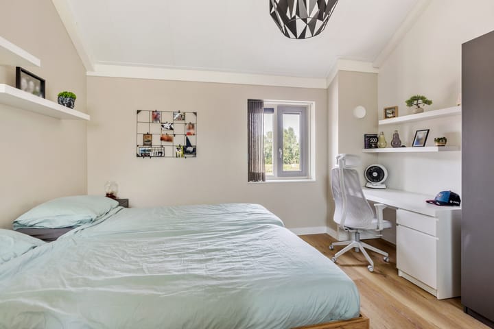 Photo 11 of Baarsakker 17