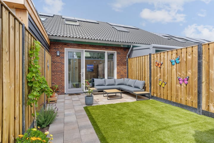 Photo 13 of Baarsakker 17