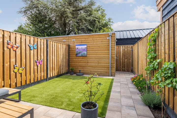 Photo 14 of Baarsakker 17