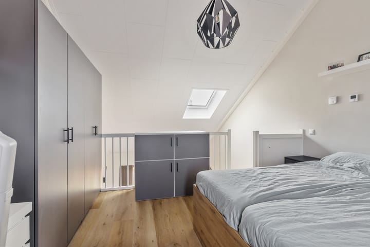 Photo 12 of Baarsakker 17