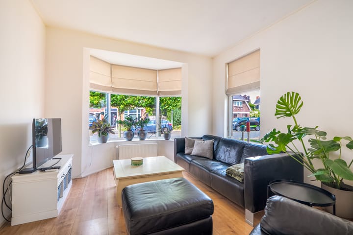 Foto 12 van Burg v Roijenstr Oost 47