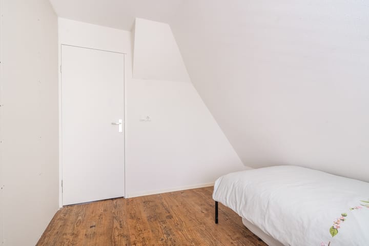 Foto 46 van Burg v Roijenstr Oost 47