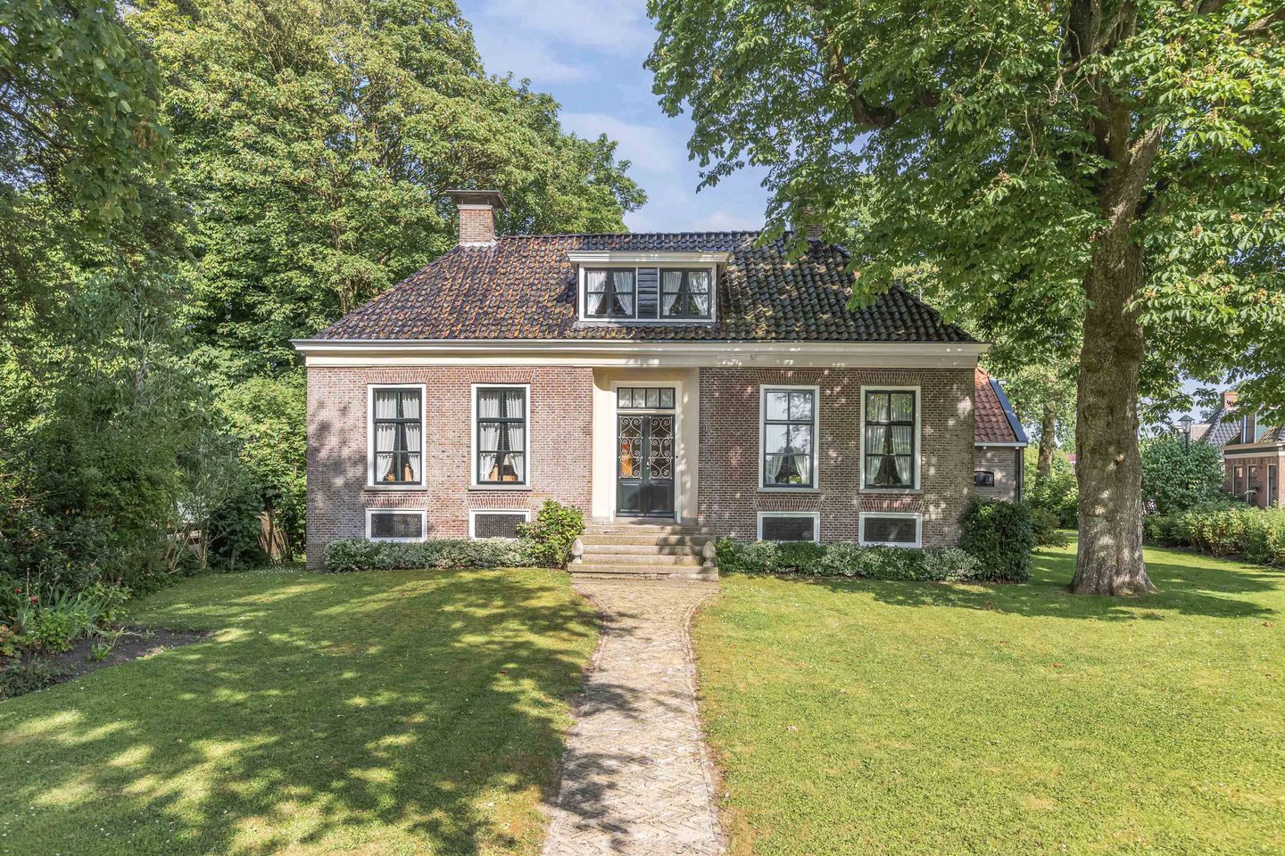 Photo 1 of Master Fopmawei 1