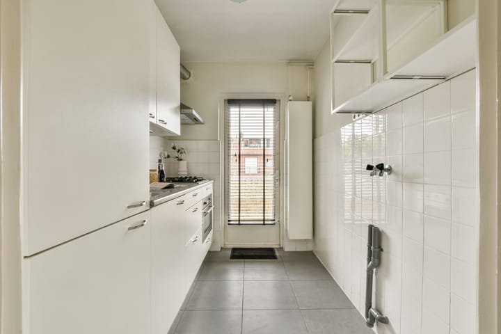 Photo 7 of Admiraal de Ruyterlaan 155