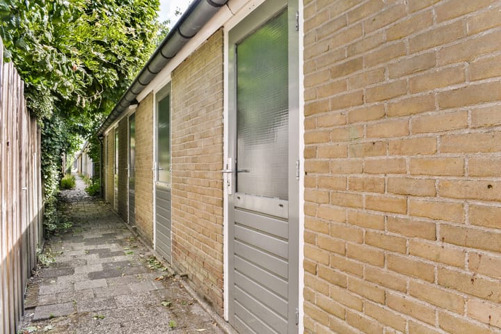 Photo 21 of Admiraal de Ruyterlaan 155