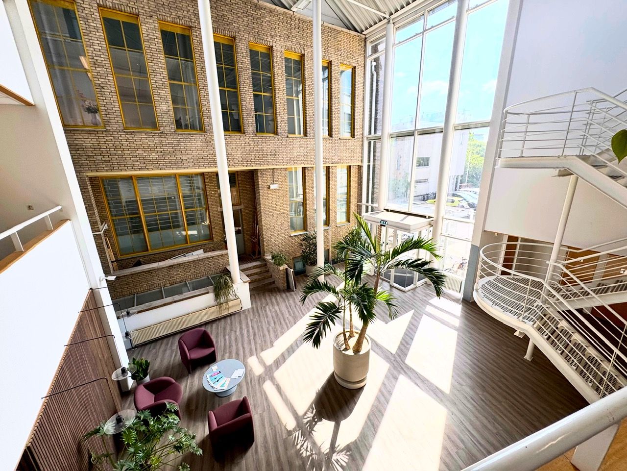 Bekijk foto 4 van Crommelinplein 1