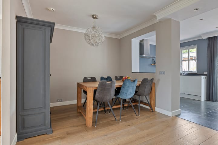 Foto 11 van Naardenstraat 187