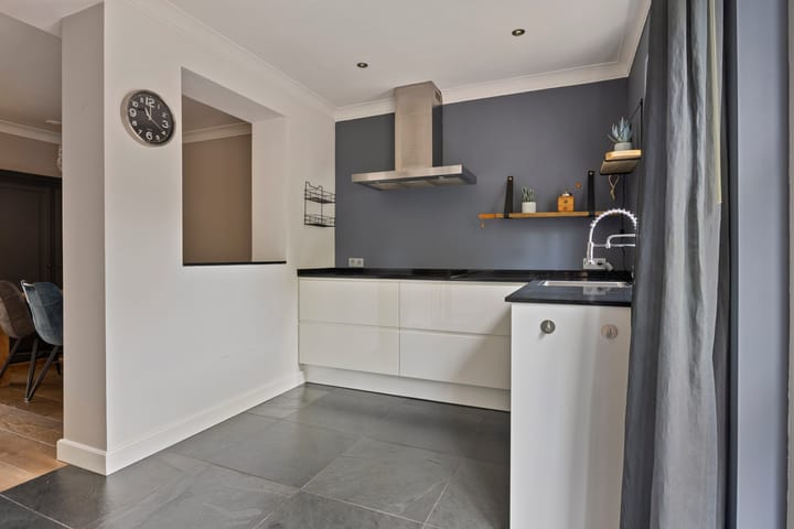 Foto 14 van Naardenstraat 187